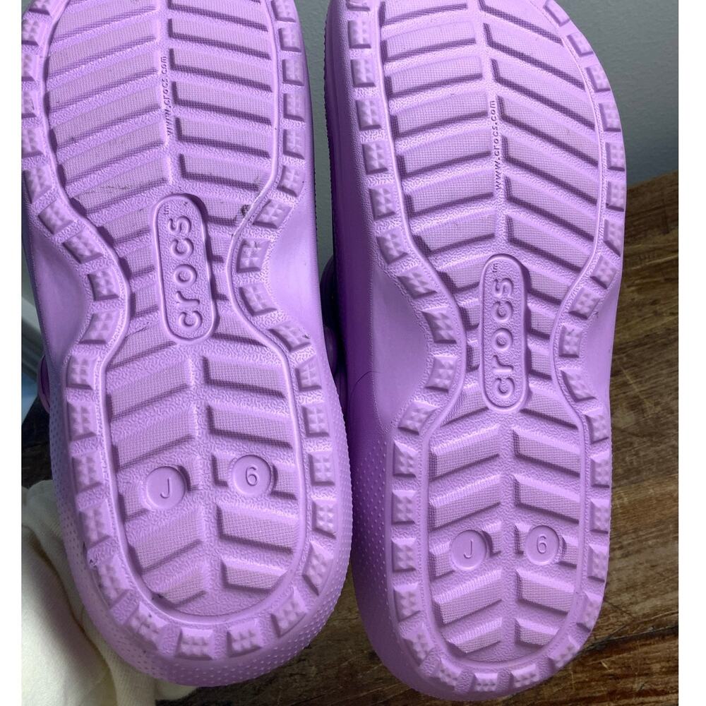 Crocs Purple fur slip on crocs size 6 - Picture 6 of 6